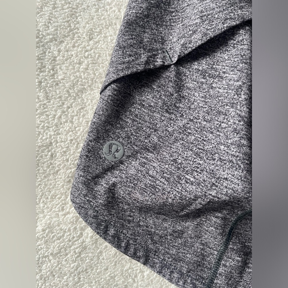 Lulemon Speed Up Low-Rise Lined Short, 2.5 inches, Sz 12. Gray Black - Picture 5 of 8
